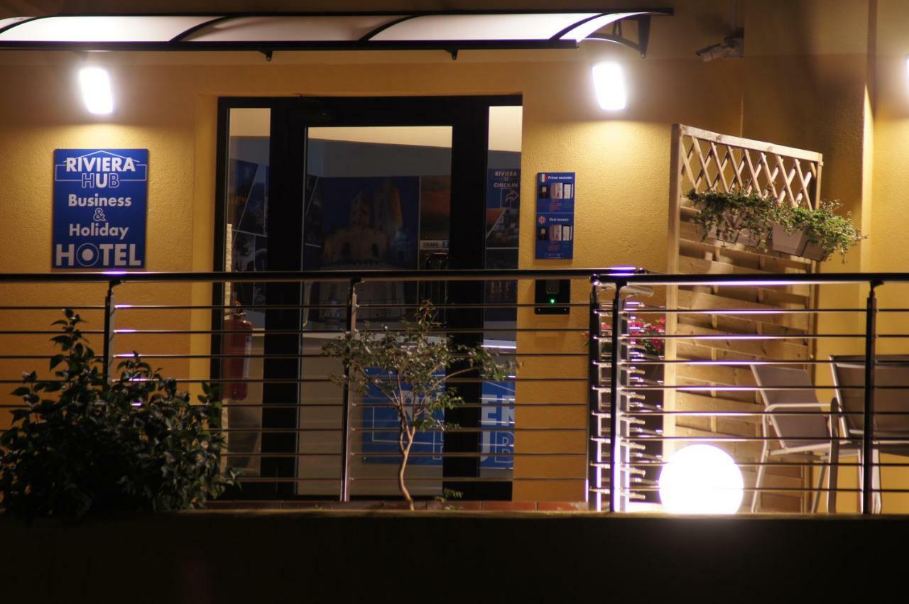 Cisano sul Neva Riviera Hub酒店 外观 照片